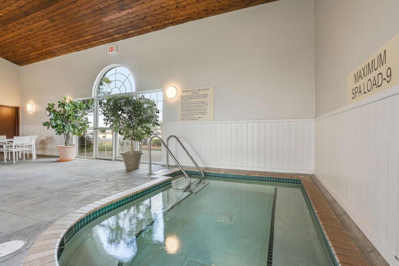 Country Inn & Suites By Radisson, Green Bay, Wi Ashwaubenon Экстерьер фото